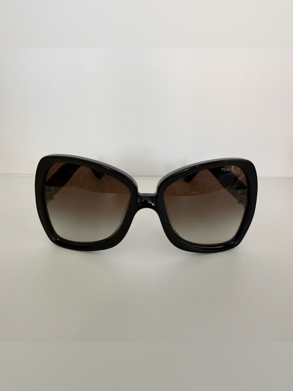 NEW!!! Tom Ford women oversized sunglasses Jerry TF1222 01B Authentic